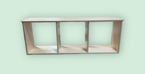 Low shelf without back and dividers